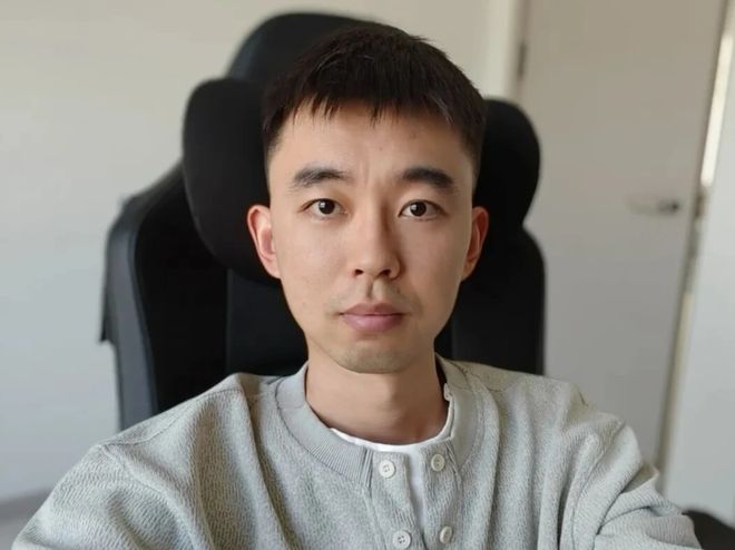 拉拽对手头发！皇马1.3亿巨星染红后怒喷主裁 或禁赛3场+无缘战巴萨