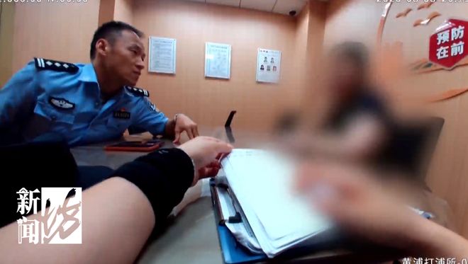 百花奖后台，一张明星群像抓拍照，暴露内娱的抱团取暖、人情世故