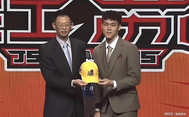 杭州酒局给受害女生荡妇羞辱的大v，需要上一下道德素养课