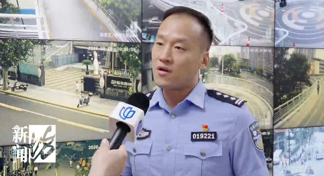 百花奖后台，一张明星群像抓拍照，暴露内娱的抱团取暖、人情世故