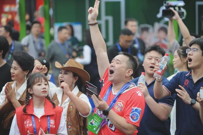 泥石流灾害发生前中方是否向尼方通报异常迹象？外交部回应